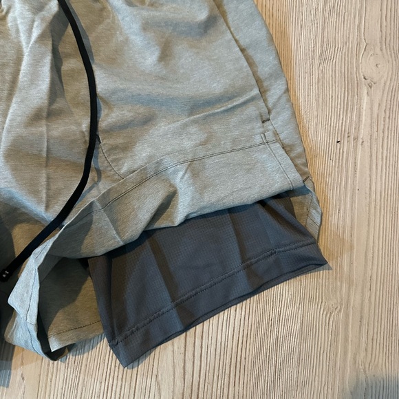 Nike gym shorts - Picture 2 of 9